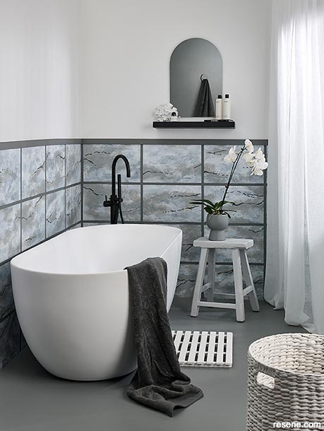 Use marble and granite paint effects in your bathroom